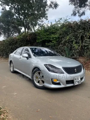 Toyota Crown 2010 Silver