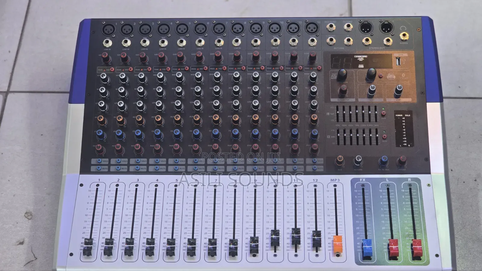12 Channels Powered Mixer
