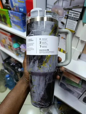 *Stanley Quencher H2.0 1.18L Marble-Flow Stanley Tumbler