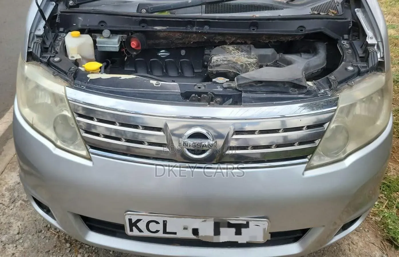 Nissan Serena 2009 Silver