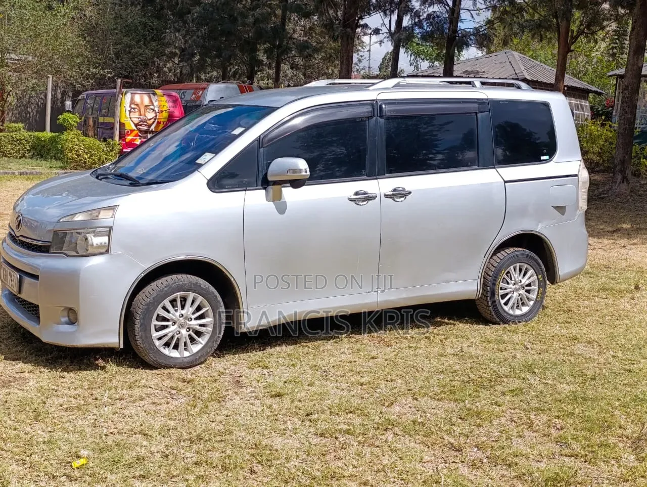 Toyota Voxy 2014 Silver