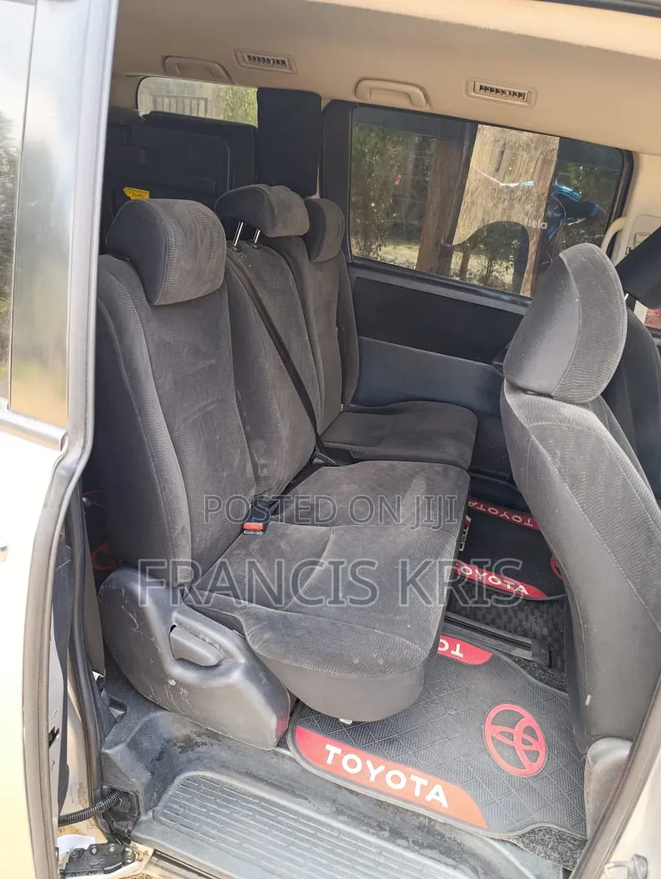 Toyota Voxy 2014 Silver