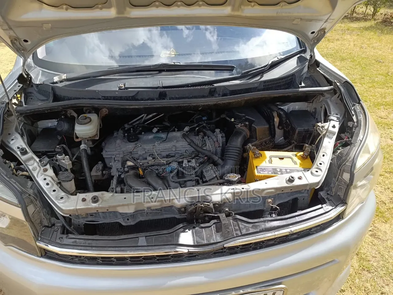 Toyota Voxy 2014 Silver