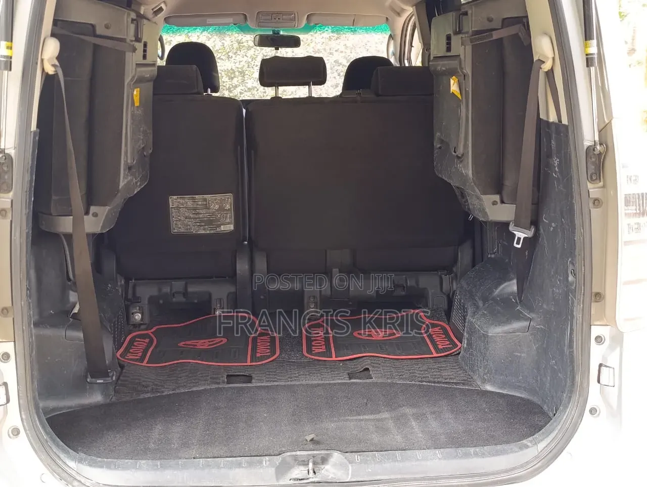 Toyota Voxy 2014 Silver