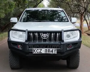 Toyota Land Cruiser Prado 2013 White