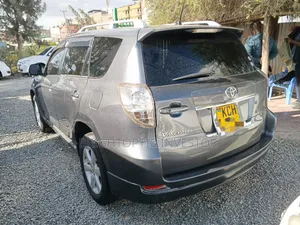 Toyota Vanguard 2011
