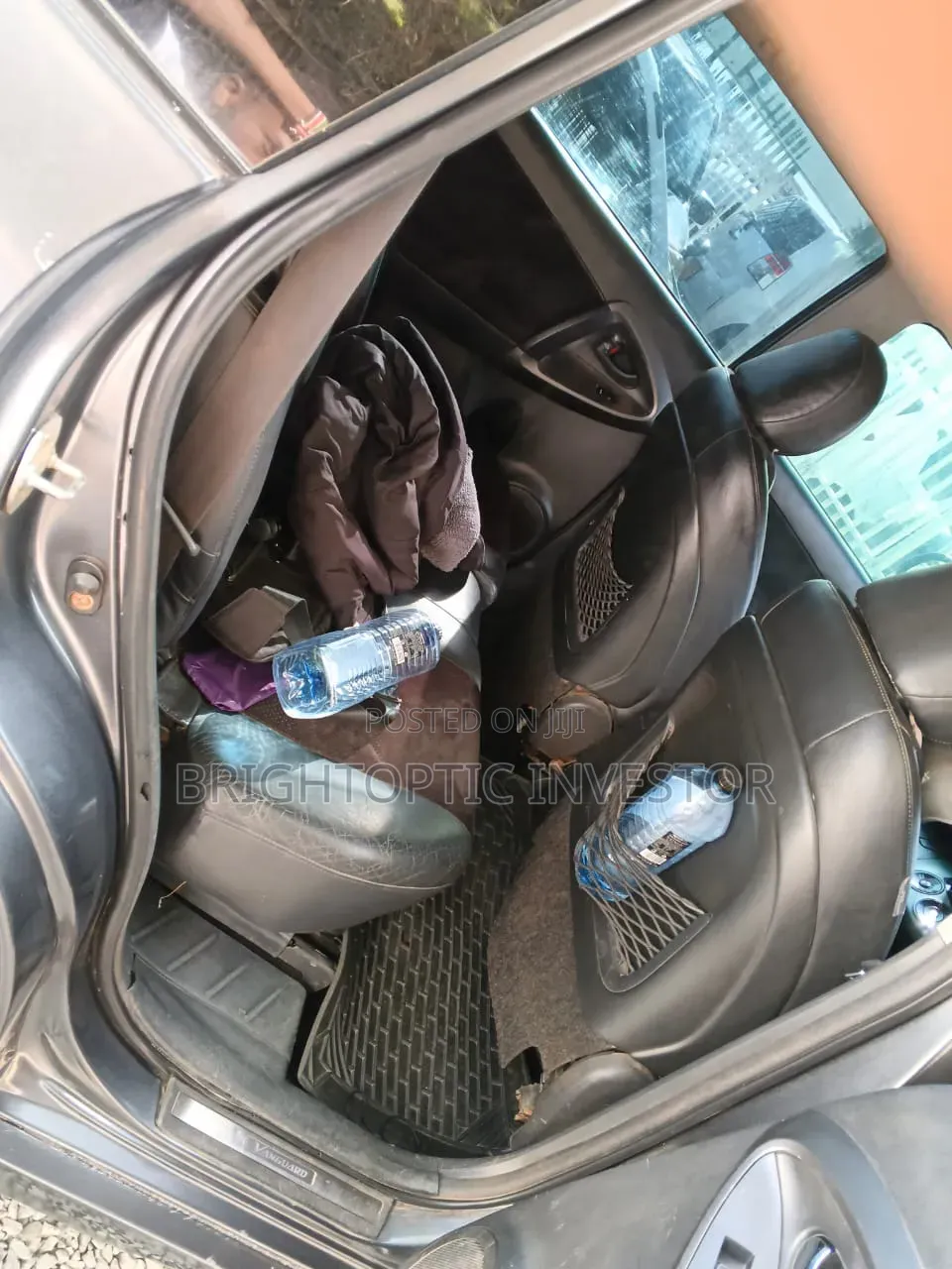 Toyota Vanguard 2011
