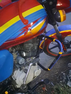 Bajaj Boxer 2023 Red