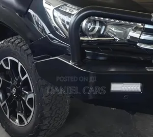 Toyota Hilux 2016 Black
