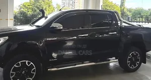Toyota Hilux 2016 Black