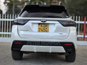 Toyota Harrier 2.0 2017 White