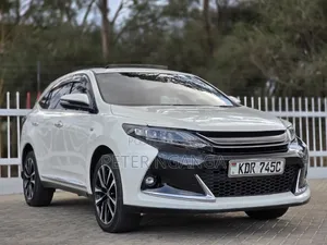 Toyota Harrier 2.0 2017 White
