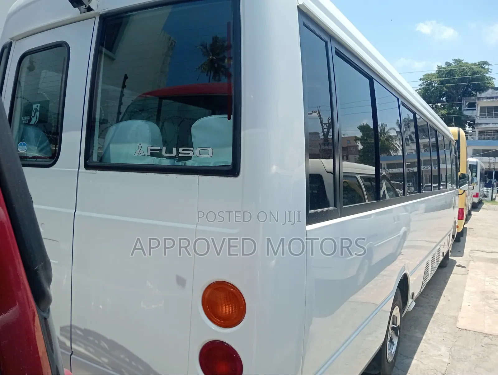 Mitsubishi Fuso Rosa 2020 White