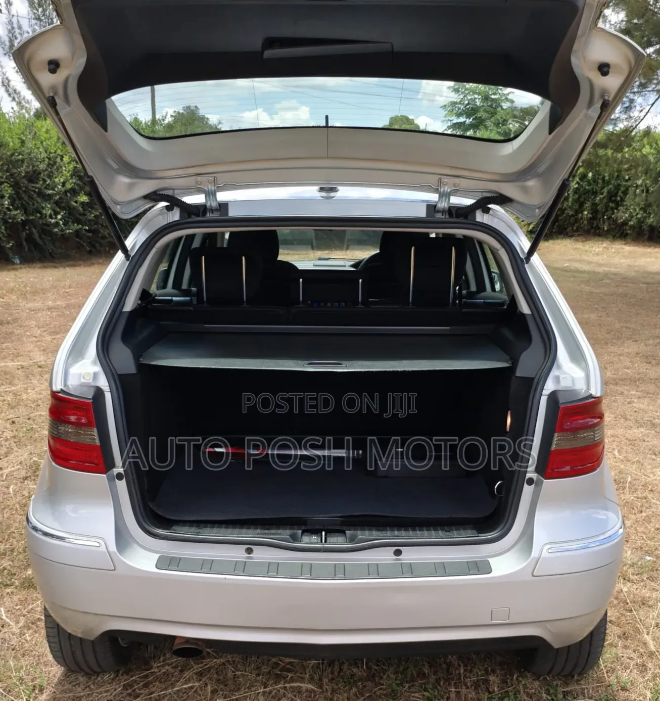 Mercedes-Benz B-Class 2012 Silver