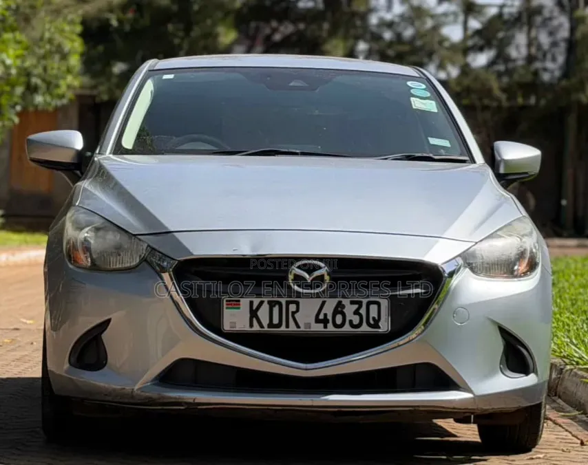 Mazda Demio 2018 Silver