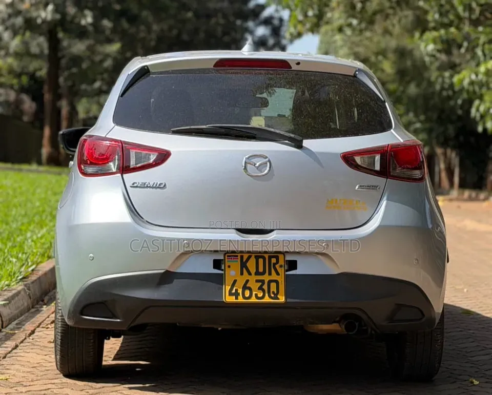Mazda Demio 2018 Silver
