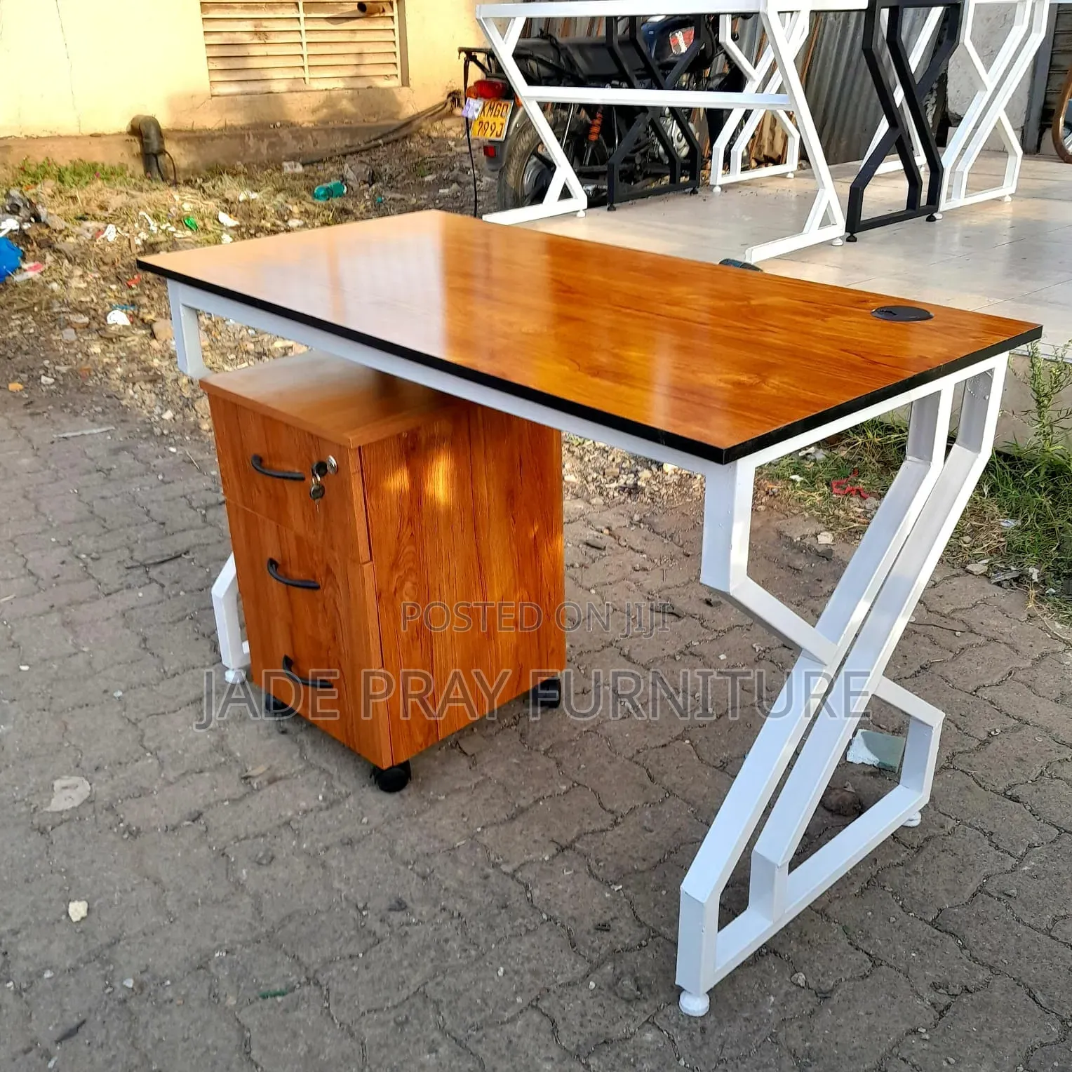 Metallic Office Table