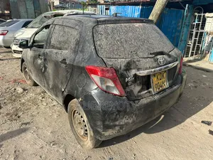 Toyota Vitz 2015 Black