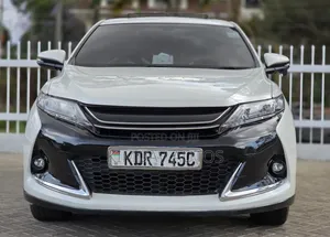 Toyota Harrier 2.0 4WD 2017 White