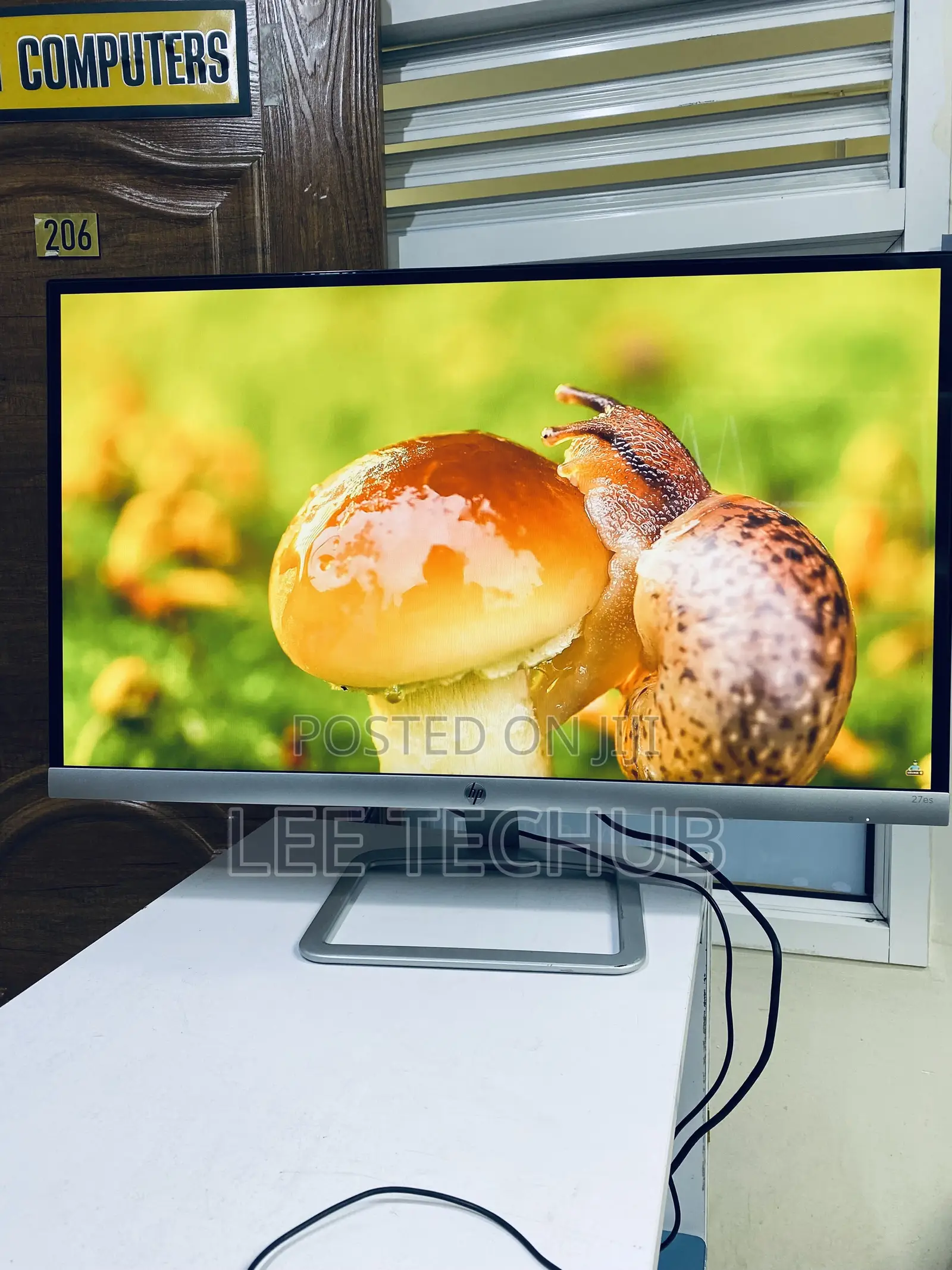 HP 27ES 27 Inch Frameless Monitor