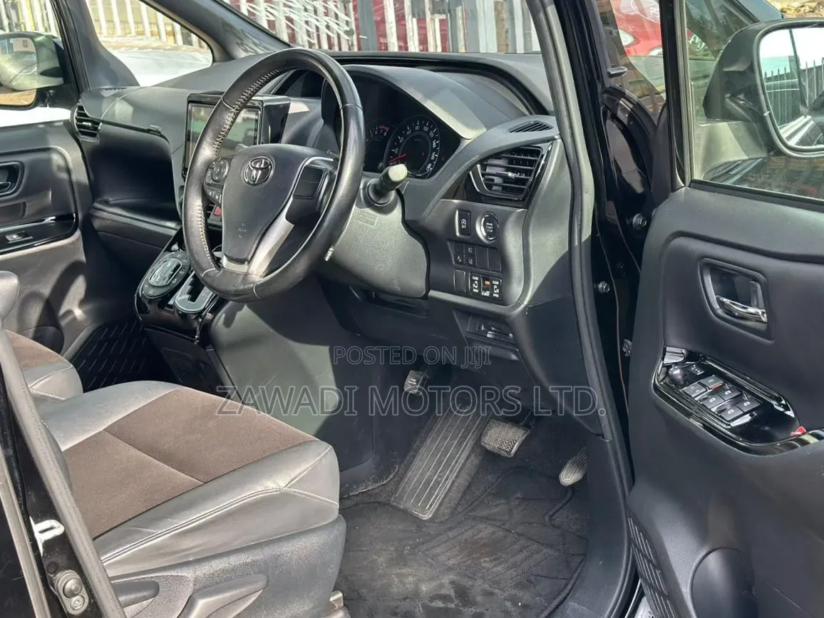 Toyota Noah 2019 Black