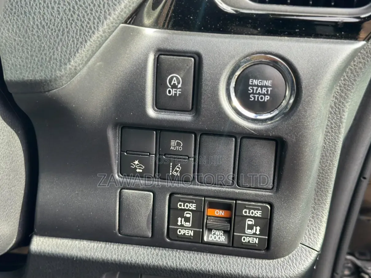 Toyota Noah 2019 Black