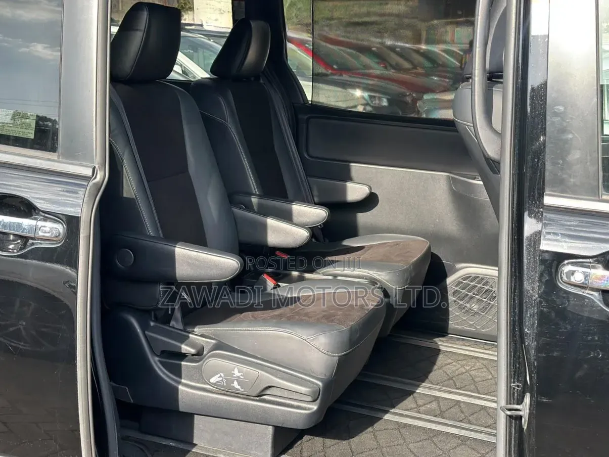 Toyota Noah 2019 Black