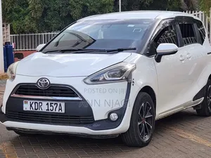 Toyota Sienta 2016 White