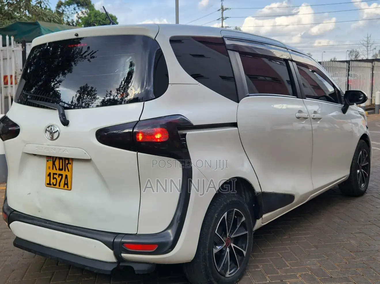 Toyota Sienta 2016 White