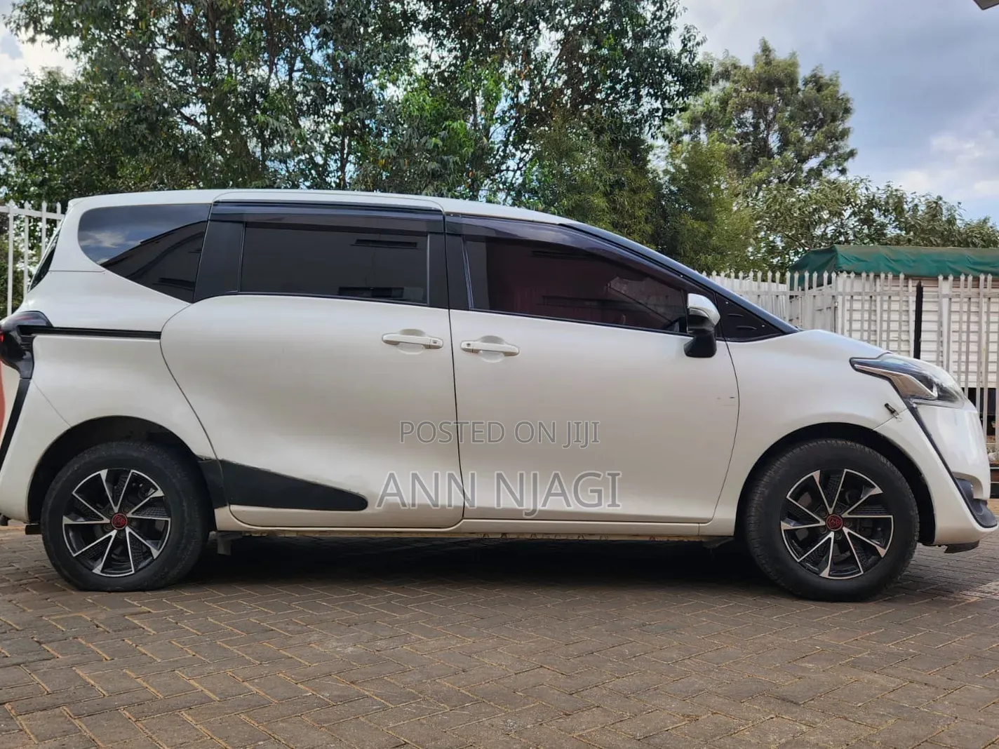 Toyota Sienta 2016 White