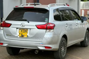 Toyota Corolla Fielder 2016 Silver