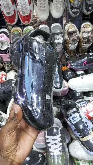 Shwazy Shoes