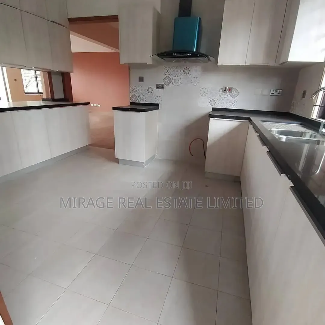 3bdrm Apartment in Valley Arcade for rent