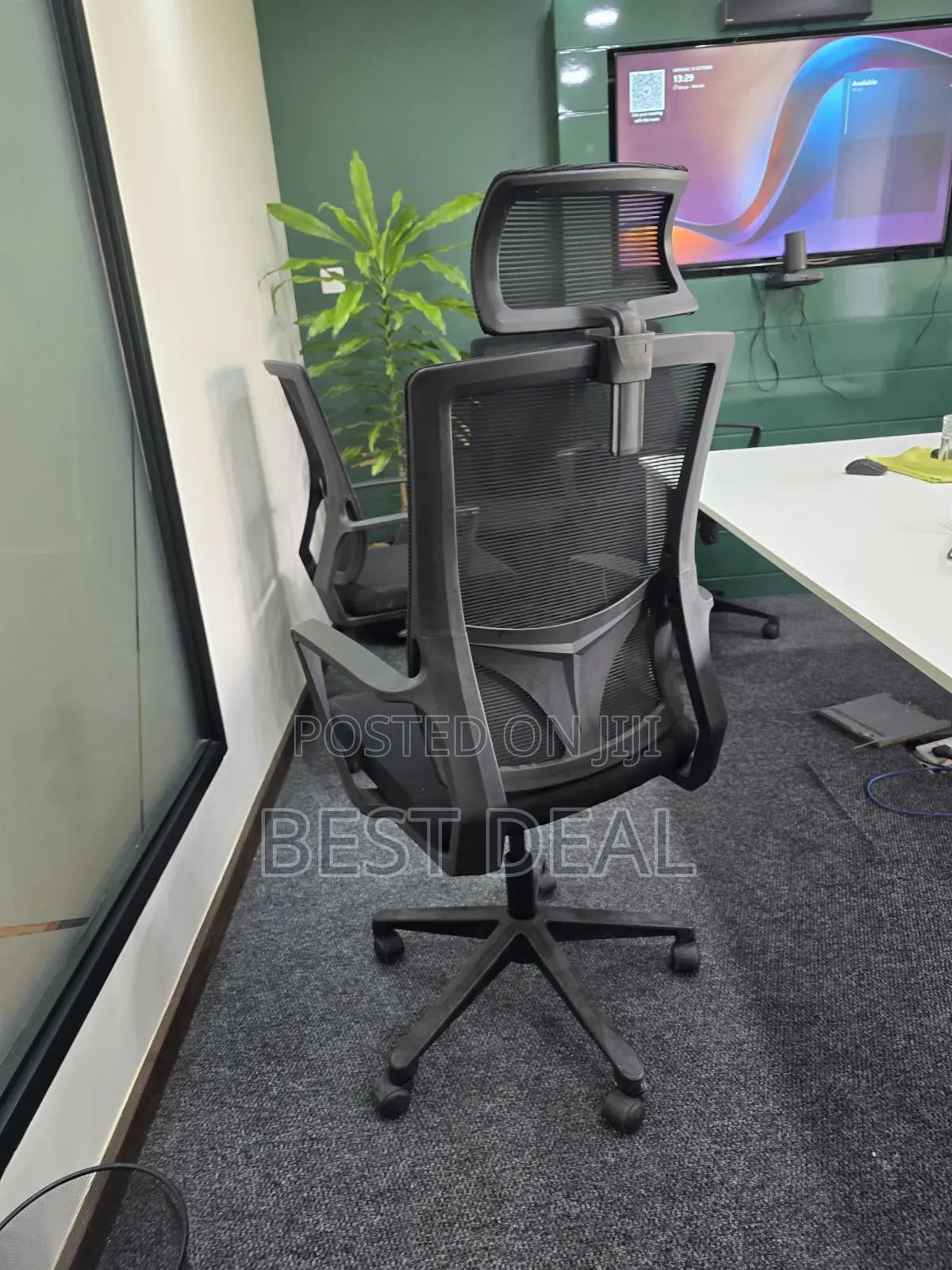 Office Chair Ergonomic Design With Headrest