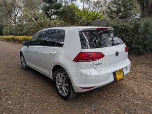 Volkswagen Golf TSI S 4-Door FWD 2016 White