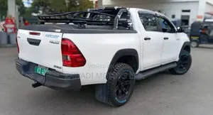Toyota Hilux 2019 Pearl