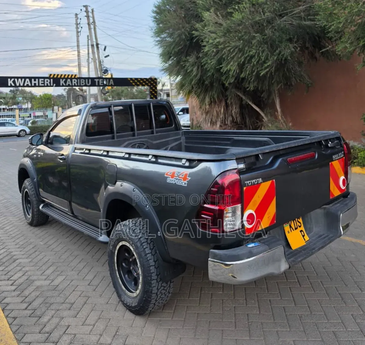 Toyota Hilux 2019 Black