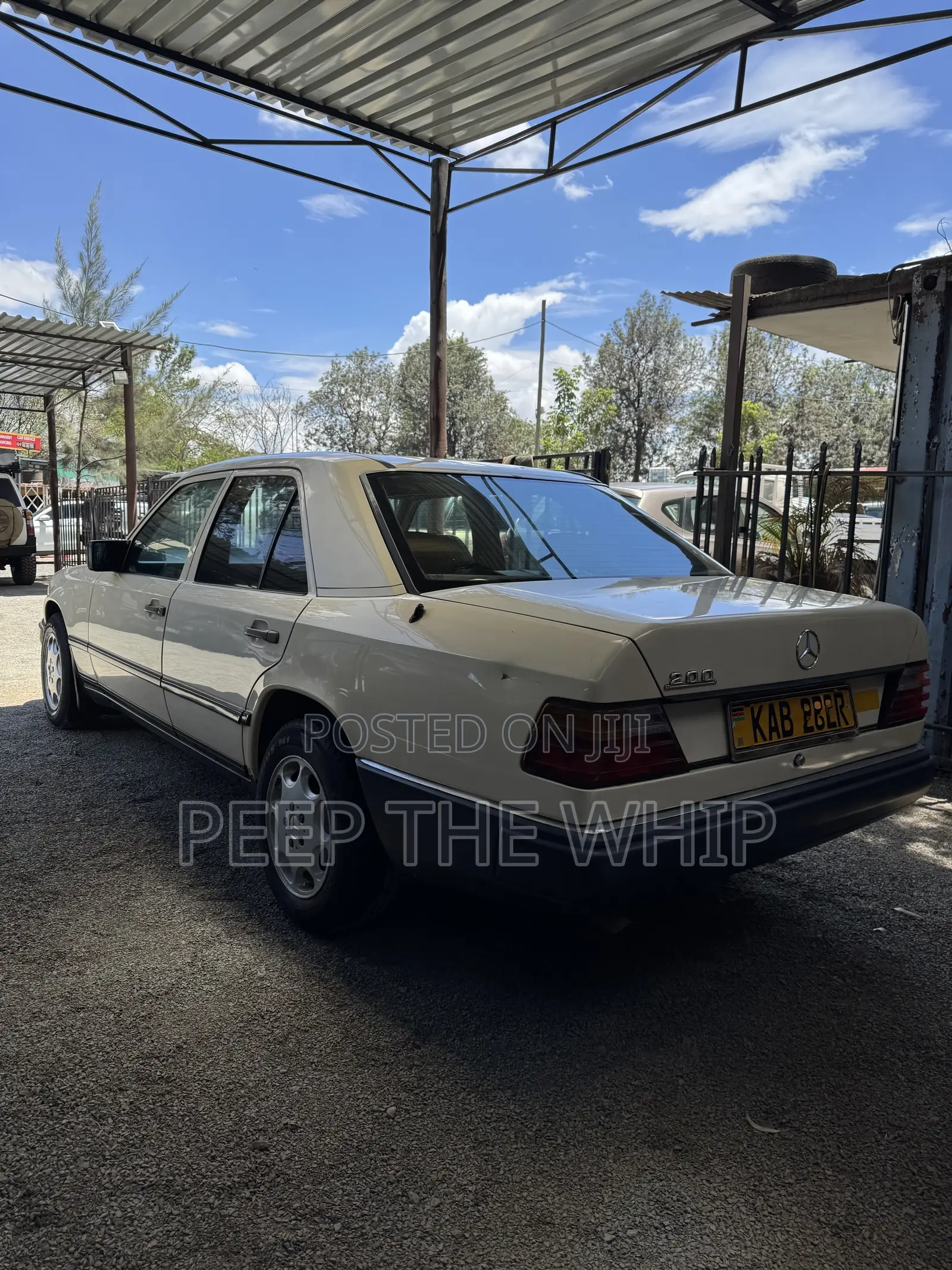 Mercedes-Benz E200 1993 Black