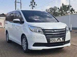 Toyota Noah 2016 White