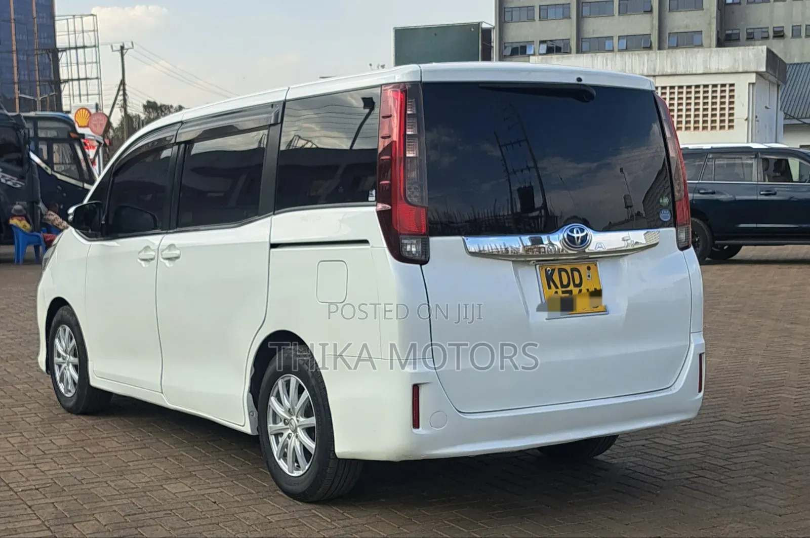 Toyota Noah 2016 White