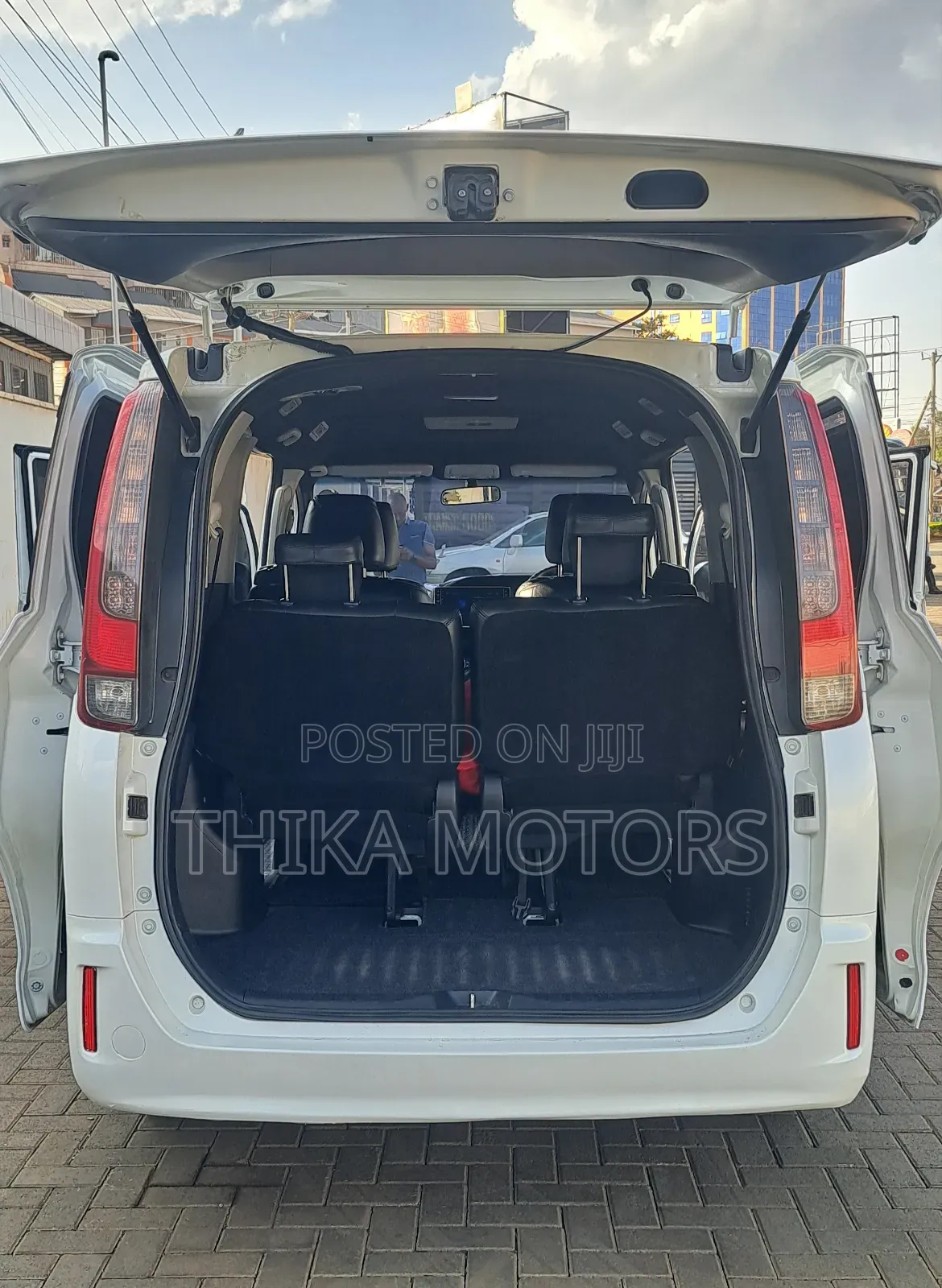 Toyota Noah 2016 White