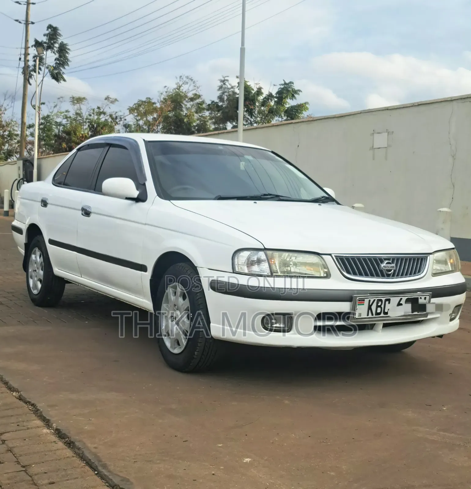 Nissan FB15 2003 White