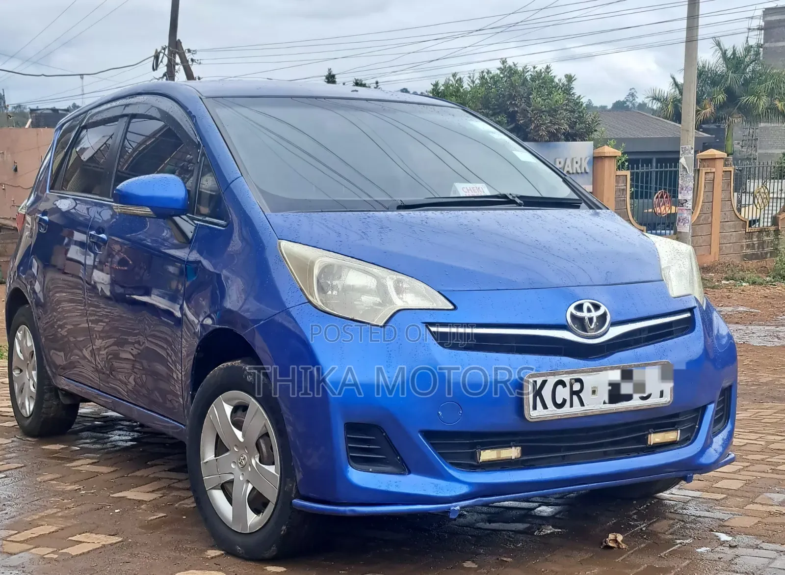 Toyota Ractis 2011 Blue