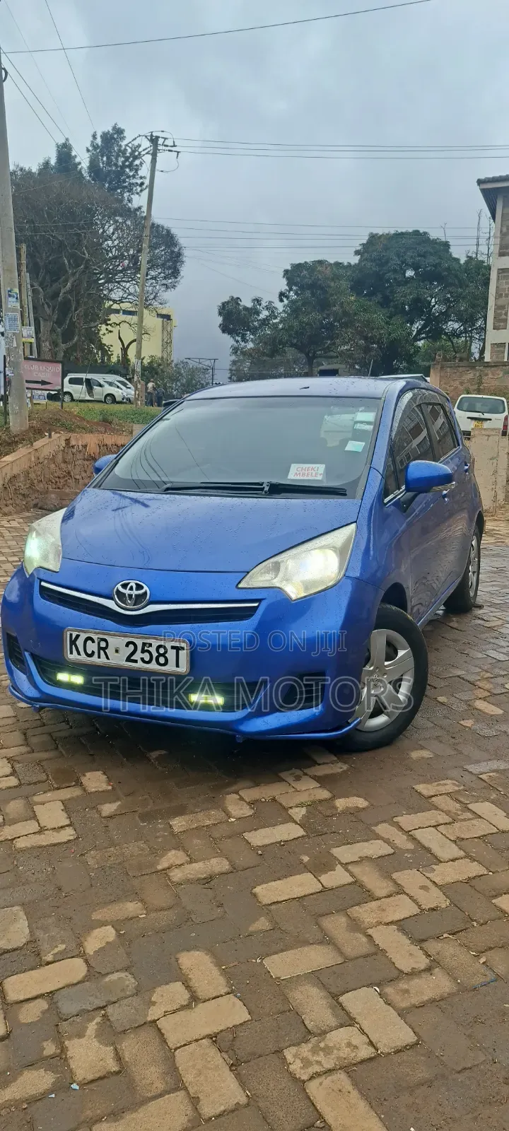 Toyota Ractis 2011 Blue