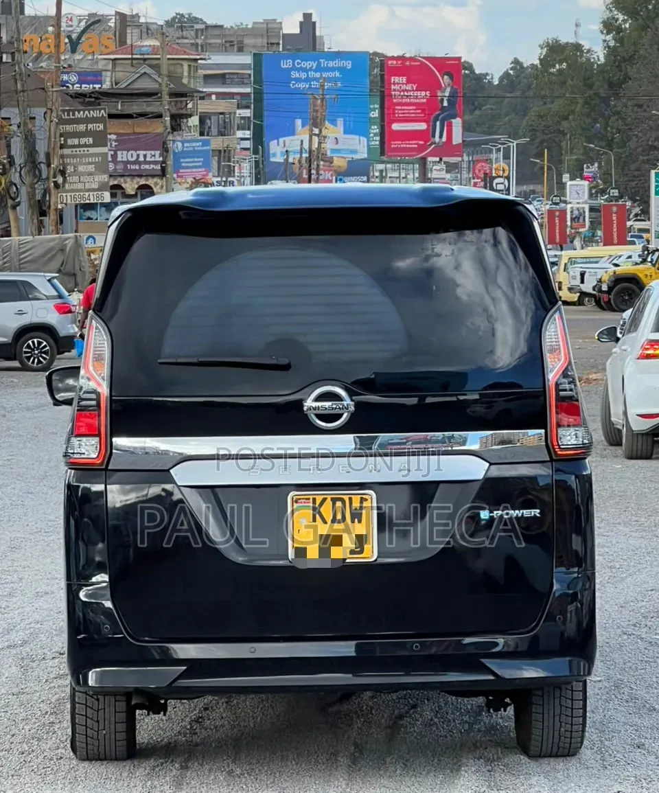 Nissan Serena 2018 Black
