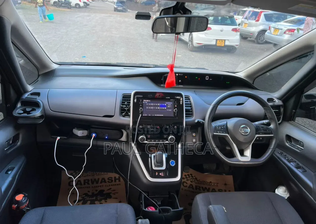 Nissan Serena 2018 Black