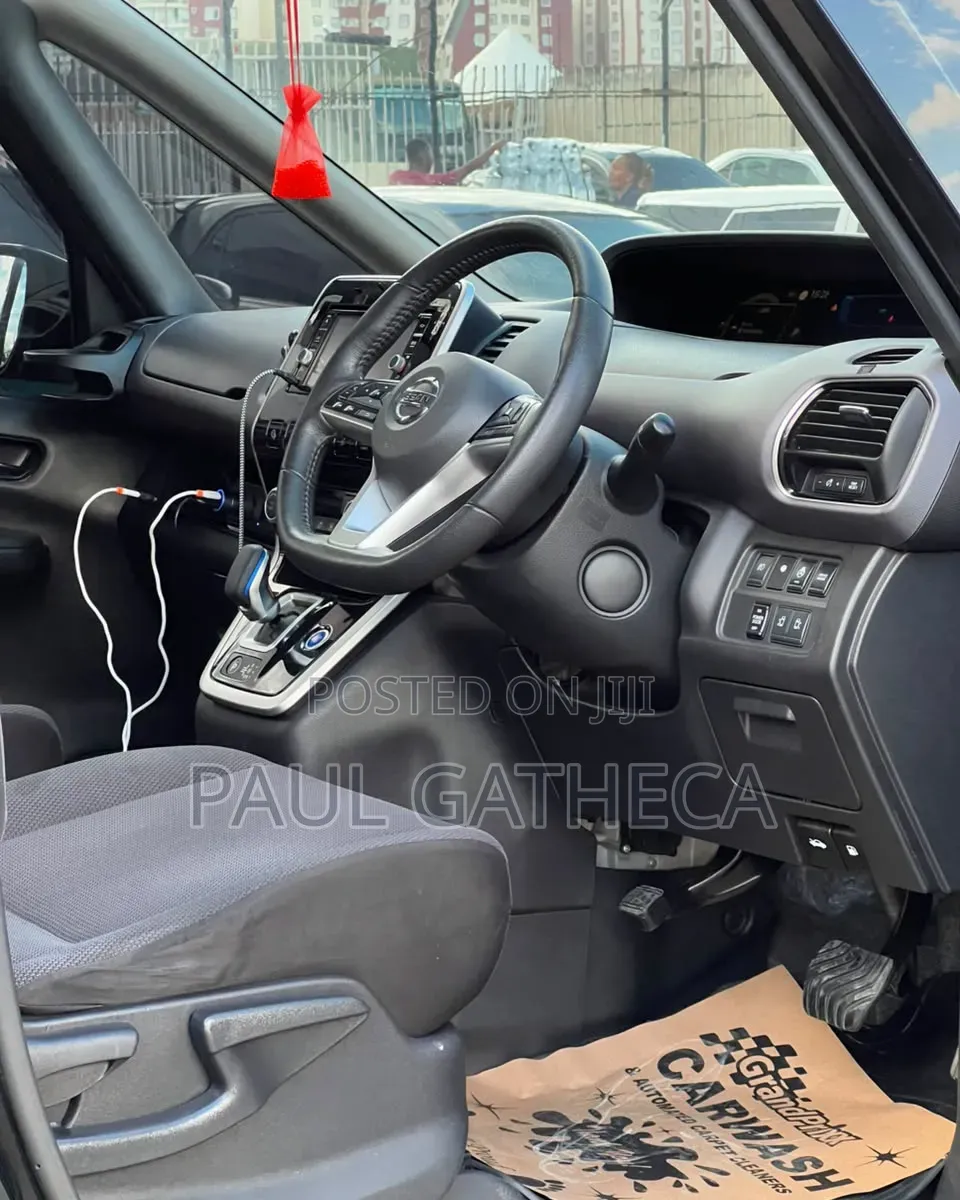 Nissan Serena 2018 Black