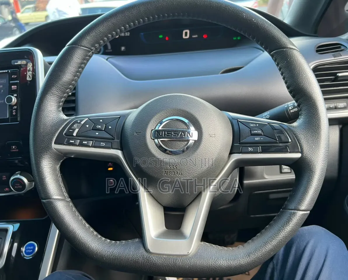 Nissan Serena 2018 Black
