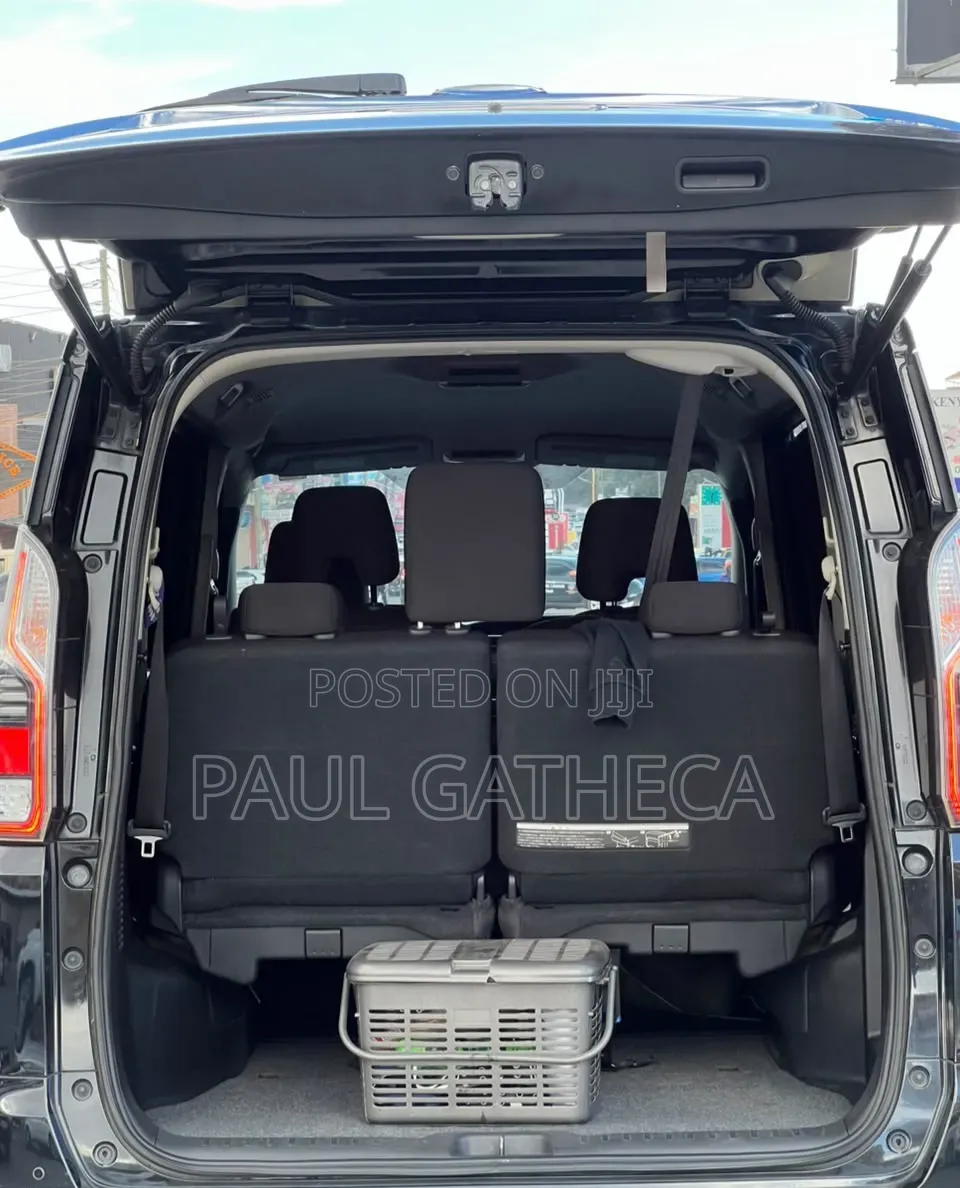 Nissan Serena 2018 Black