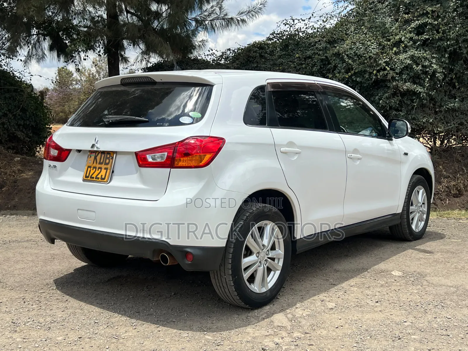 Mitsubishi RVR 2013 White